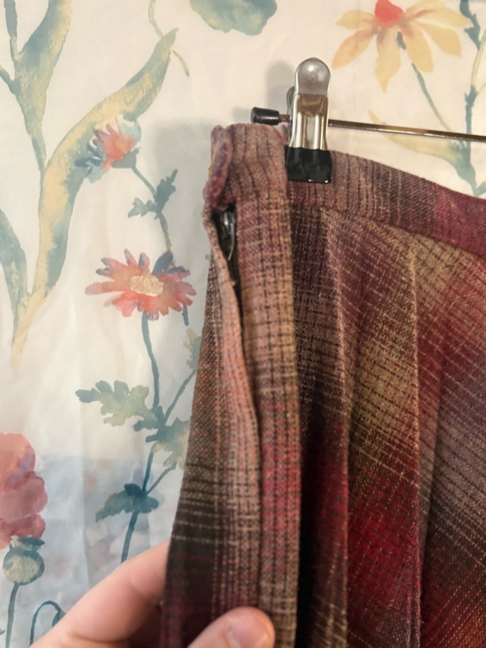 Vintage Pleated Plaid Midi Skirt in Multi-Color - Picture 4 of 8